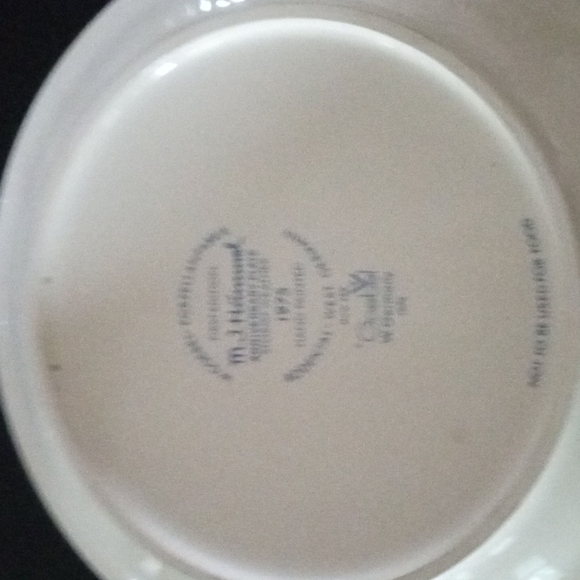 First Addition 1975 Hummel Anniversary Plate - Picture 2 of 3